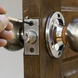 Central Lock Key Store New Britain, CT 860-261-9290 Central Lock Key Store New Britain, CT 860-261-9290 - res-04